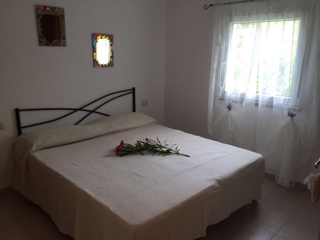 Il Fenicottero Rosa Villa Olbia Exteriör bild